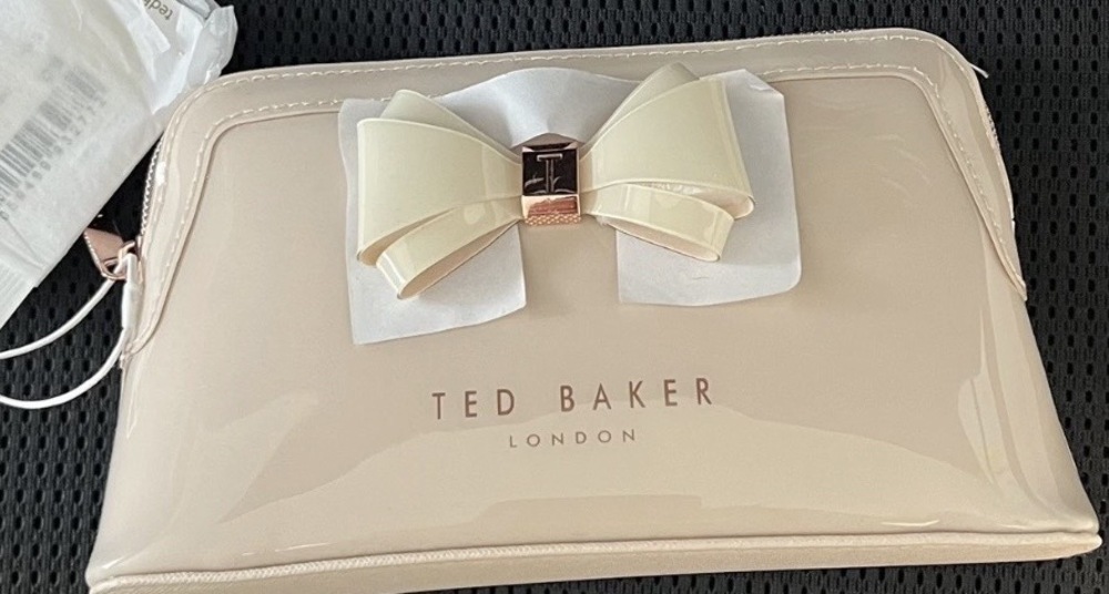 Ted Baker Aimee Bowknot Makeup Bag Light Pink Light Pink Curved Bow Makeup Bag